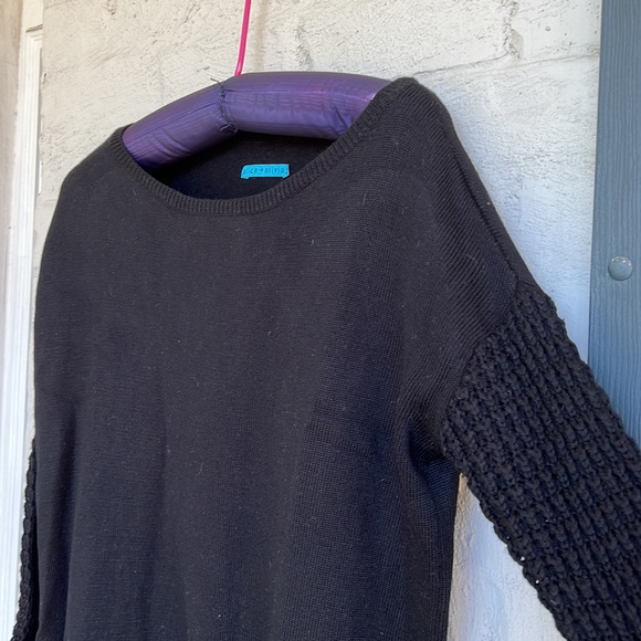 Alice + Olivia Black Wool Mixed Stitch Crew Neck Pullover Sweater Size Medium - Picture 4 of 13